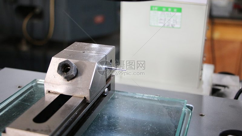 龙门数控车床精度标准：揭秘加工精度的核心要素**
